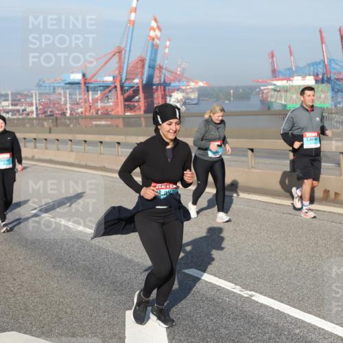 03.10.2025 - Köhlbrandbrückenlauf Yannick Fuchs http://msf.ph/oto/9132012 03.10.2025 09:03:59 Position 2  meine-sportfotos.de