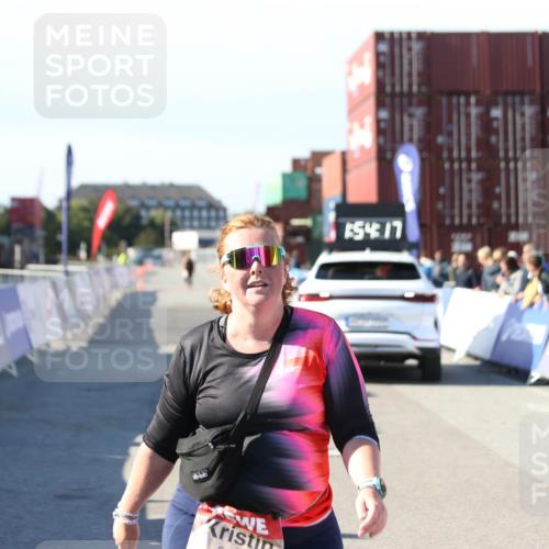 03.10.2025 - Köhlbrandbrückenlauf Jannik Wohlers http://msf.ph/oto/9132049 03.10.2025 13:54:18 Ziel 5471 meine-sportfotos.de
