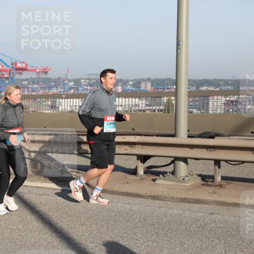 03.10.2025 - Köhlbrandbrückenlauf Yannick Fuchs http://msf.ph/oto/9132069 03.10.2025 09:04:01 Position 2 2182, 118 meine-sportfotos.de