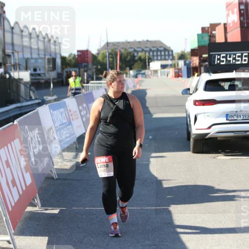 03.10.2025 - Köhlbrandbrückenlauf Jannik Wohlers http://msf.ph/oto/9132081 03.10.2025 13:54:57 Ziel 5545 meine-sportfotos.de