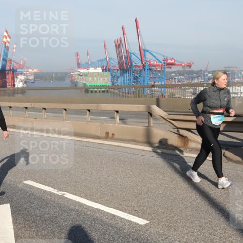 03.10.2025 - Köhlbrandbrückenlauf Yannick Fuchs http://msf.ph/oto/9132086 03.10.2025 09:04:01 Position 2 2662, 2548 meine-sportfotos.de