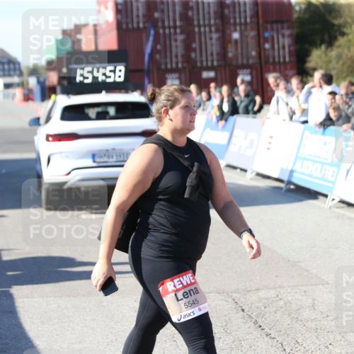 03.10.2025 - Köhlbrandbrückenlauf Jannik Wohlers http://msf.ph/oto/9132093 03.10.2025 13:54:59 Ziel 5545 meine-sportfotos.de