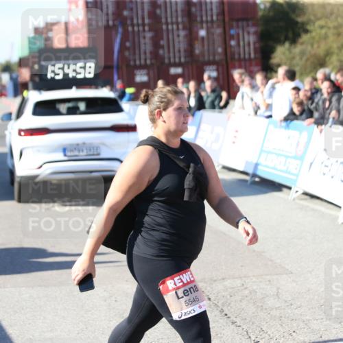 03.10.2025 - Köhlbrandbrückenlauf Jannik Wohlers http://msf.ph/oto/9132096 03.10.2025 13:54:59 Ziel 5545 meine-sportfotos.de