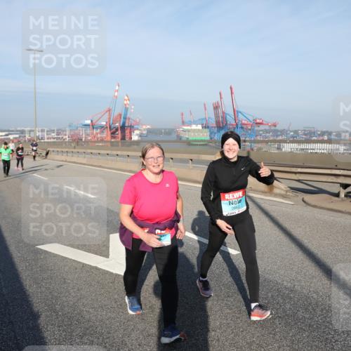 03.10.2025 - Köhlbrandbrückenlauf Yannick Fuchs http://msf.ph/oto/9132150 03.10.2025 09:04:04 Position 2 2662 meine-sportfotos.de