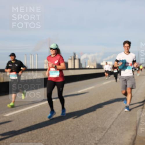 03.10.2025 - Köhlbrandbrückenlauf Lena Gebhardt http://msf.ph/oto/9132156 03.10.2025 09:50:20 Position 2  meine-sportfotos.de