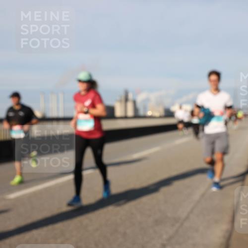 03.10.2025 - Köhlbrandbrückenlauf Lena Gebhardt http://msf.ph/oto/9132162 03.10.2025 09:50:20 Position 2  meine-sportfotos.de
