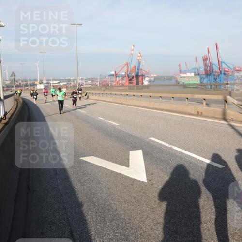 03.10.2025 - Köhlbrandbrückenlauf Yannick Fuchs http://msf.ph/oto/9132169 03.10.2025 09:04:04 Position 2 7 meine-sportfotos.de