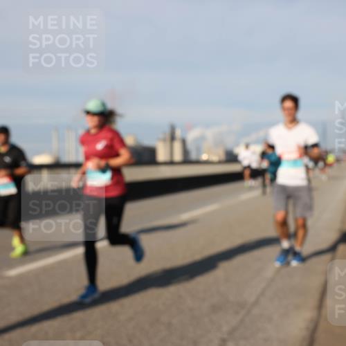 03.10.2025 - Köhlbrandbrückenlauf Lena Gebhardt http://msf.ph/oto/9132173 03.10.2025 09:50:20 Position 2  meine-sportfotos.de