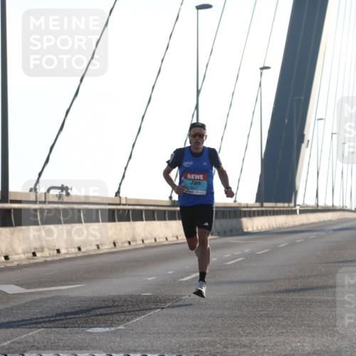 03.10.2025 - Köhlbrandbrückenlauf Yannick Fuchs http://msf.ph/oto/9132178 03.10.2025 08:17:16 Position 1 3247 meine-sportfotos.de