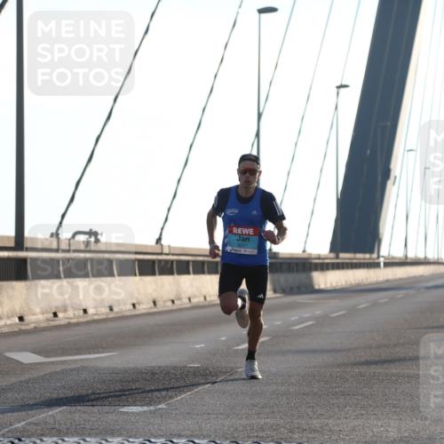 03.10.2025 - Köhlbrandbrückenlauf Yannick Fuchs http://msf.ph/oto/9132185 03.10.2025 08:17:16 Position 1 3247 meine-sportfotos.de
