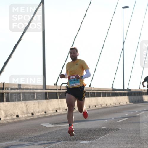03.10.2025 - Köhlbrandbrückenlauf Yannick Fuchs http://msf.ph/oto/9132236 03.10.2025 08:17:42 Position 1 3590 meine-sportfotos.de