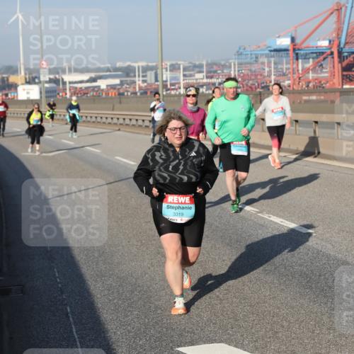 03.10.2025 - Köhlbrandbrückenlauf Yannick Fuchs http://msf.ph/oto/9132270 03.10.2025 09:04:14 Position 2 3319 meine-sportfotos.de