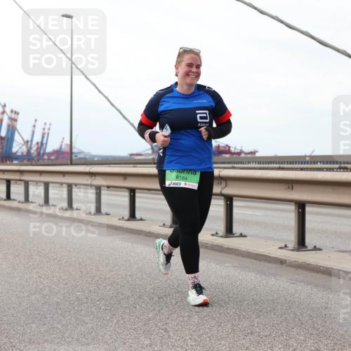 03.10.2025 - Köhlbrandbrückenlauf Lena Gebhardt http://msf.ph/oto/9132289 03.10.2025 16:10:27 Position 2 8164, 111 meine-sportfotos.de