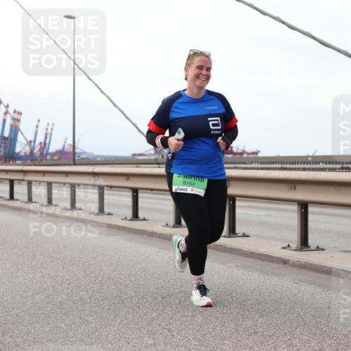 03.10.2025 - Köhlbrandbrückenlauf Lena Gebhardt http://msf.ph/oto/9132291 03.10.2025 16:10:27 Position 2 8164 meine-sportfotos.de