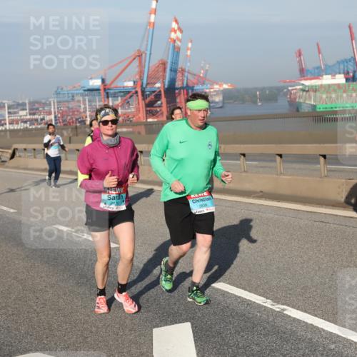 03.10.2025 - Köhlbrandbrückenlauf Yannick Fuchs http://msf.ph/oto/9132294 03.10.2025 09:04:17 Position 2 2479, 2839, 2501 meine-sportfotos.de