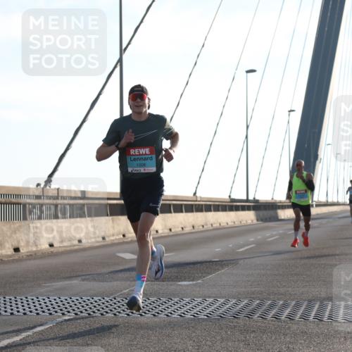 03.10.2025 - Köhlbrandbrückenlauf Yannick Fuchs http://msf.ph/oto/9132310 03.10.2025 08:17:45 Position 1 1008 meine-sportfotos.de