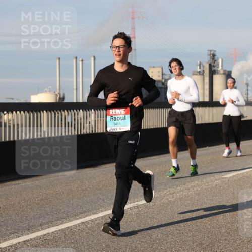 03.10.2025 - Köhlbrandbrückenlauf Lena Gebhardt http://msf.ph/oto/9132311 03.10.2025 09:50:24 Position 2 3411 meine-sportfotos.de