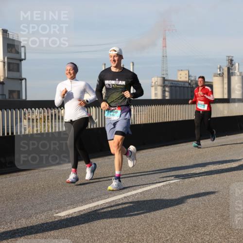 03.10.2025 - Köhlbrandbrückenlauf Lena Gebhardt http://msf.ph/oto/9132407 03.10.2025 09:50:26 Position 2 10, 3, 1486 meine-sportfotos.de