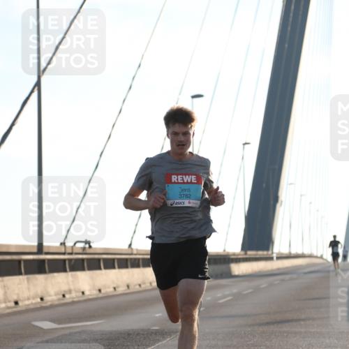 03.10.2025 - Köhlbrandbrückenlauf Yannick Fuchs http://msf.ph/oto/9132428 03.10.2025 08:17:53 Position 1 3782 meine-sportfotos.de