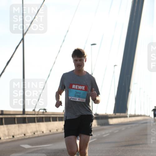 03.10.2025 - Köhlbrandbrückenlauf Yannick Fuchs http://msf.ph/oto/9132433 03.10.2025 08:17:53 Position 1 3782 meine-sportfotos.de