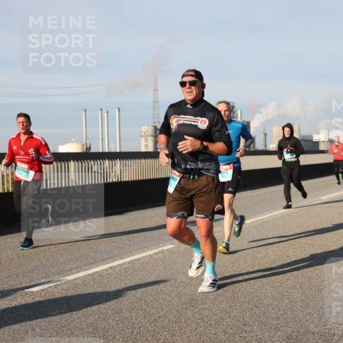 03.10.2025 - Köhlbrandbrückenlauf Lena Gebhardt http://msf.ph/oto/9132490 03.10.2025 09:50:28 Position 2 1319 meine-sportfotos.de