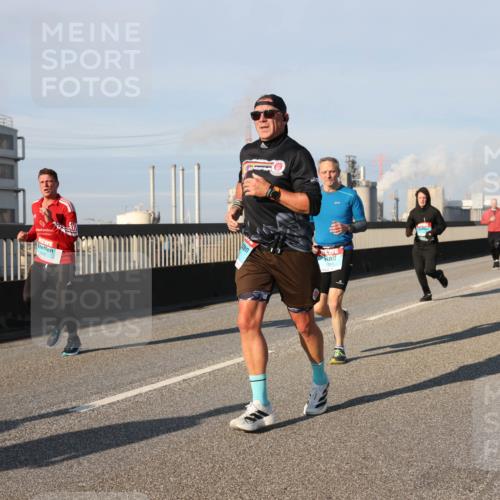 03.10.2025 - Köhlbrandbrückenlauf Lena Gebhardt http://msf.ph/oto/9132499 03.10.2025 09:50:28 Position 2  meine-sportfotos.de