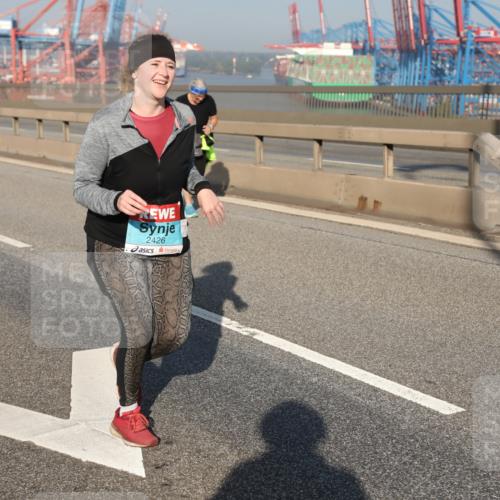 03.10.2025 - Köhlbrandbrückenlauf Yannick Fuchs http://msf.ph/oto/9132523 03.10.2025 09:04:39 Position 2 2426 meine-sportfotos.de