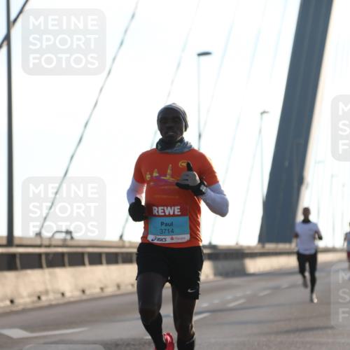 03.10.2025 - Köhlbrandbrückenlauf Yannick Fuchs http://msf.ph/oto/9132545 03.10.2025 08:18:11 Position 1 3714 meine-sportfotos.de