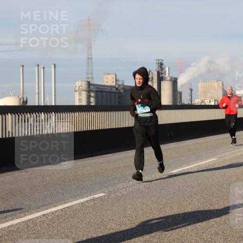 03.10.2025 - Köhlbrandbrückenlauf Lena Gebhardt http://msf.ph/oto/9132550 03.10.2025 09:50:29 Position 2  meine-sportfotos.de
