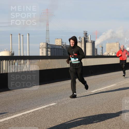 03.10.2025 - Köhlbrandbrückenlauf Lena Gebhardt http://msf.ph/oto/9132556 03.10.2025 09:50:30 Position 2  meine-sportfotos.de