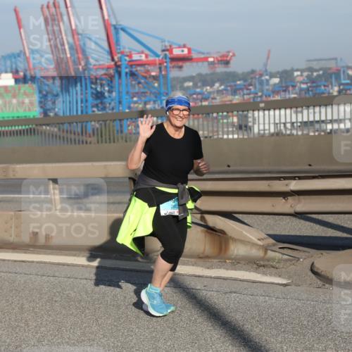 03.10.2025 - Köhlbrandbrückenlauf Yannick Fuchs http://msf.ph/oto/9132558 03.10.2025 09:04:42 Position 2 96, 2603 meine-sportfotos.de