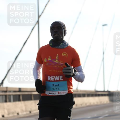 03.10.2025 - Köhlbrandbrückenlauf Yannick Fuchs http://msf.ph/oto/9132567 03.10.2025 08:18:11 Position 1 3714 meine-sportfotos.de