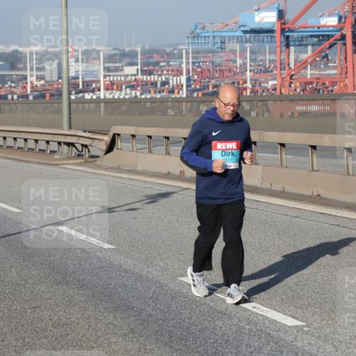 03.10.2025 - Köhlbrandbrückenlauf Yannick Fuchs http://msf.ph/oto/9132614 03.10.2025 09:04:48 Position 2 517 meine-sportfotos.de