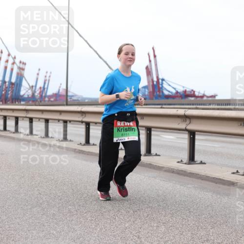 03.10.2025 - Köhlbrandbrückenlauf Lena Gebhardt http://msf.ph/oto/9132634 03.10.2025 16:12:17 Position 2 8151 meine-sportfotos.de