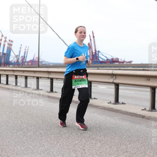 03.10.2025 - Köhlbrandbrückenlauf Lena Gebhardt http://msf.ph/oto/9132639 03.10.2025 16:12:17 Position 2 8151 meine-sportfotos.de