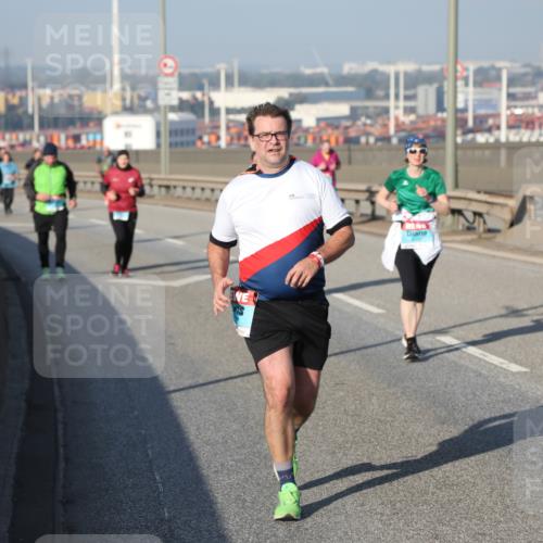 03.10.2025 - Köhlbrandbrückenlauf Yannick Fuchs http://msf.ph/oto/9132645 03.10.2025 09:04:56 Position 2  meine-sportfotos.de