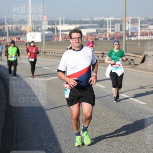 03.10.2025 - Köhlbrandbrückenlauf Yannick Fuchs http://msf.ph/oto/9132650 03.10.2025 09:04:56 Position 2  meine-sportfotos.de