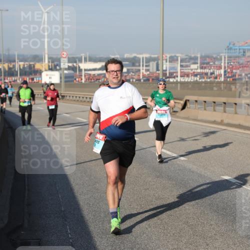 03.10.2025 - Köhlbrandbrückenlauf Yannick Fuchs http://msf.ph/oto/9132658 03.10.2025 09:04:57 Position 2  meine-sportfotos.de