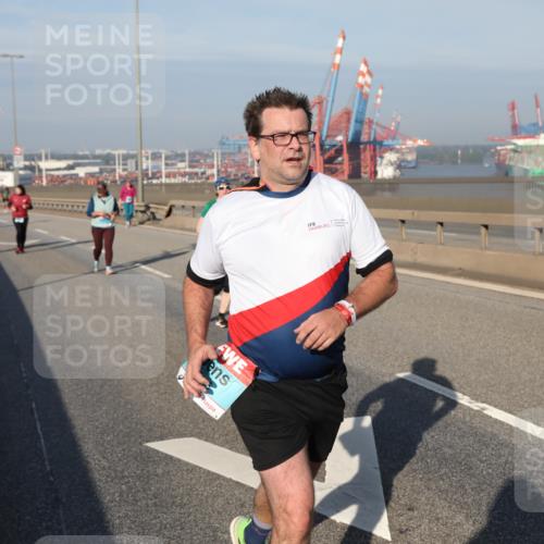 03.10.2025 - Köhlbrandbrückenlauf Yannick Fuchs http://msf.ph/oto/9132683 03.10.2025 09:04:59 Position 2  meine-sportfotos.de