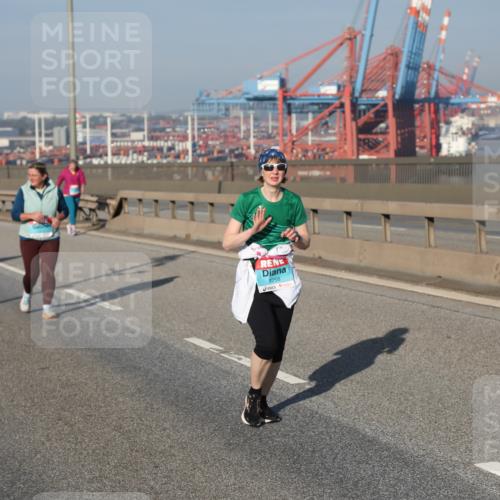 03.10.2025 - Köhlbrandbrückenlauf Yannick Fuchs http://msf.ph/oto/9132690 03.10.2025 09:05:00 Position 2 8258 meine-sportfotos.de