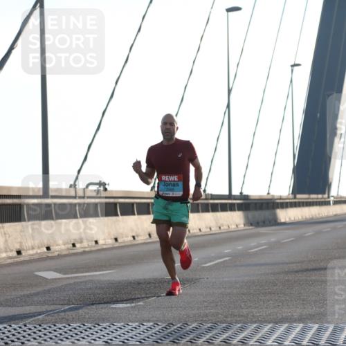 03.10.2025 - Köhlbrandbrückenlauf Yannick Fuchs http://msf.ph/oto/9132694 03.10.2025 08:18:36 Position 1  meine-sportfotos.de