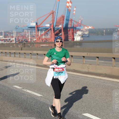 03.10.2025 - Köhlbrandbrückenlauf Yannick Fuchs http://msf.ph/oto/9132708 03.10.2025 09:05:01 Position 2 3258 meine-sportfotos.de