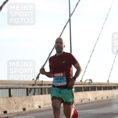 03.10.2025 - Köhlbrandbrückenlauf Yannick Fuchs http://msf.ph/oto/9132716 03.10.2025 08:18:38 Position 1 2968 meine-sportfotos.de