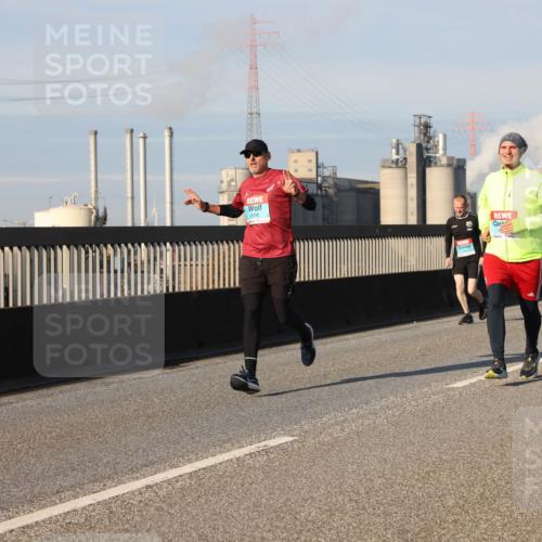 03.10.2025 - Köhlbrandbrückenlauf Lena Gebhardt http://msf.ph/oto/9132718 03.10.2025 09:50:37 Position 2 2696 meine-sportfotos.de