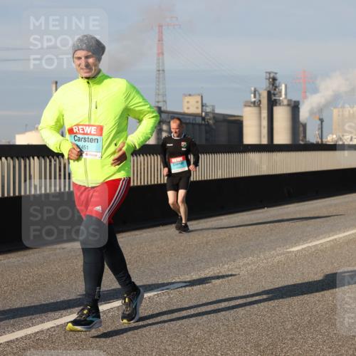 03.10.2025 - Köhlbrandbrückenlauf Lena Gebhardt http://msf.ph/oto/9132747 03.10.2025 09:50:39 Position 2 1451 meine-sportfotos.de