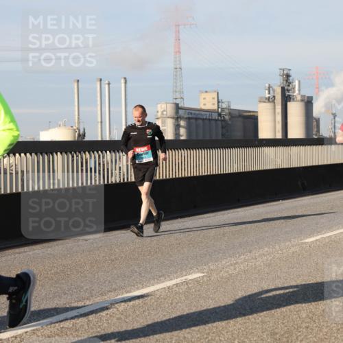 03.10.2025 - Köhlbrandbrückenlauf Lena Gebhardt http://msf.ph/oto/9132758 03.10.2025 09:50:39 Position 2 1451 meine-sportfotos.de