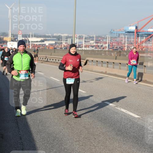 03.10.2025 - Köhlbrandbrückenlauf Yannick Fuchs http://msf.ph/oto/9132790 03.10.2025 09:05:07 Position 2 2517 meine-sportfotos.de
