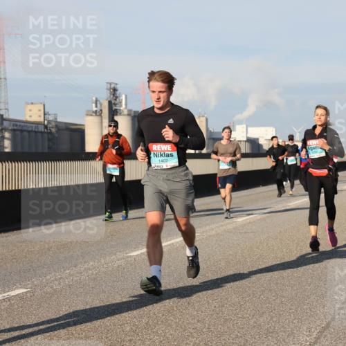 03.10.2025 - Köhlbrandbrückenlauf Lena Gebhardt http://msf.ph/oto/9132793 03.10.2025 09:50:41 Position 2 1402, 1294 meine-sportfotos.de