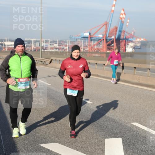 03.10.2025 - Köhlbrandbrückenlauf Yannick Fuchs http://msf.ph/oto/9132815 03.10.2025 09:05:09 Position 2 2517 meine-sportfotos.de