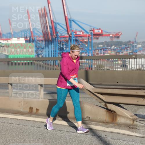03.10.2025 - Köhlbrandbrückenlauf Yannick Fuchs http://msf.ph/oto/9132861 03.10.2025 09:05:14 Position 2  meine-sportfotos.de